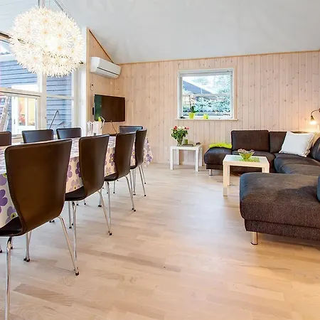 Three-bedroom Holiday In * Hals