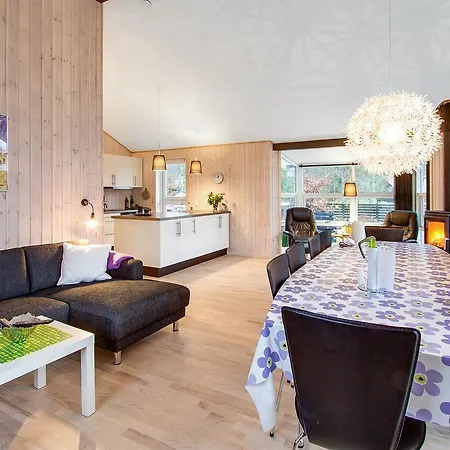 Tatil Evi Three-bedroom Holiday In *